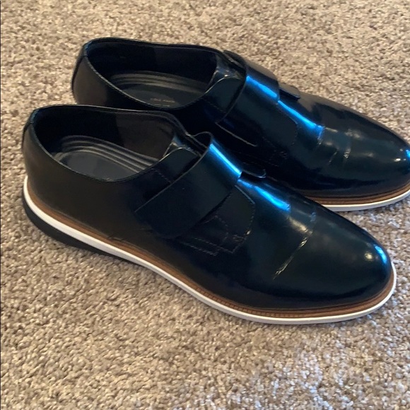 Cole Haan Shoes - Cole Haan Grand Evolution oxfords - size 9